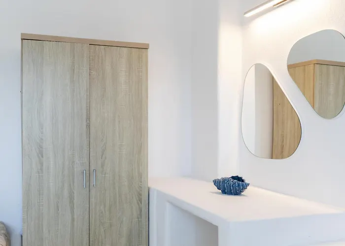 ميكونيان بريز *