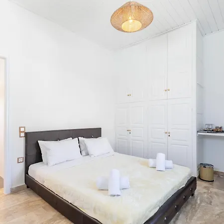 Mykonian Breeze Apartman *