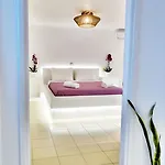 Mykonian Breeze Ano Mera