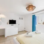 Mykonian Breeze * Ano Mera