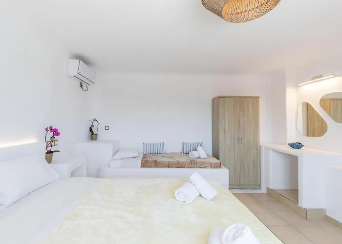 Mykonian Breeze * Ano Mera